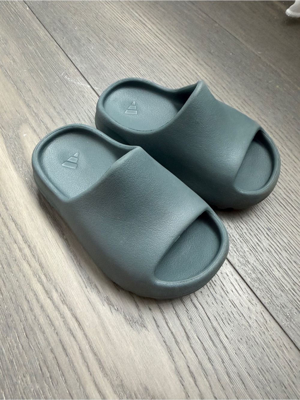 Adidas Yeezy Kids Slide